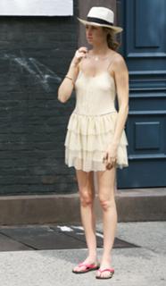 Whitney Port feet photo thumbnail