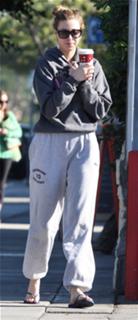 Whitney Port feet photo thumbnail