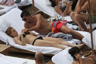 Whitney Port feet photo thumbnail