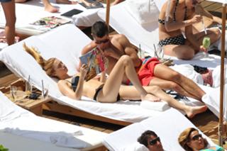 Whitney Port feet photo thumbnail