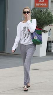 Whitney Port feet photo thumbnail