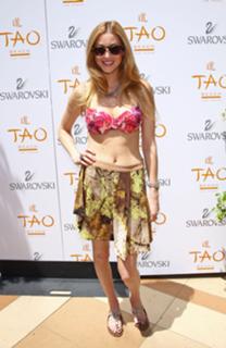 Whitney Port feet photo thumbnail