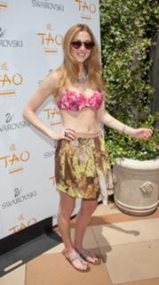 Whitney Port feet photo thumbnail