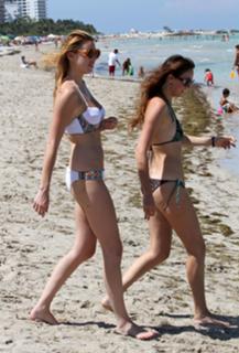 Whitney Port feet photo thumbnail