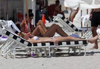 Whitney Port feet photo thumbnail