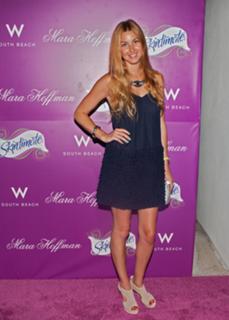 Whitney Port feet photo thumbnail