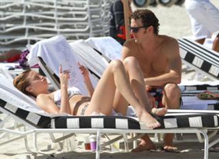 Whitney Port feet photo thumbnail