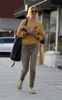 Whitney Port feet photo thumbnail