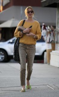 Whitney Port feet photo thumbnail