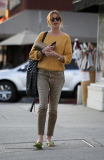 Whitney Port feet photo thumbnail