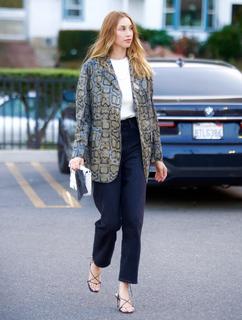 Whitney Port feet photo thumbnail