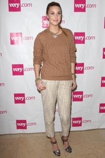 Whitney Port feet photo thumbnail