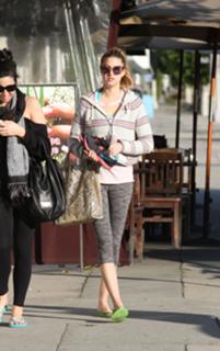 Whitney Port feet photo thumbnail
