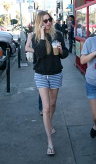 Whitney Port feet photo thumbnail