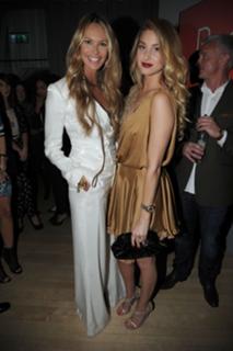 Whitney Port feet photo thumbnail