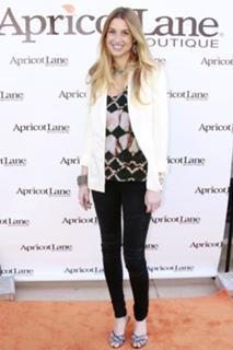 Whitney Port feet photo thumbnail