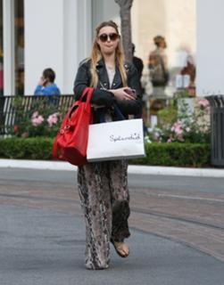 Whitney Port feet photo thumbnail