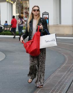 Whitney Port feet photo thumbnail