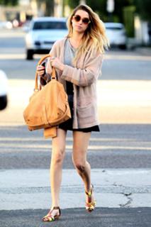 Whitney Port feet photo thumbnail