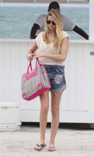 Whitney Port feet photo thumbnail