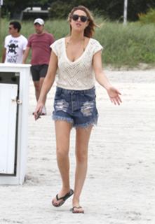 Whitney Port feet photo thumbnail