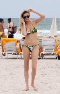 Whitney Port feet photo thumbnail