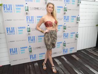 Whitney Port feet photo thumbnail