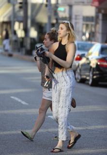 Whitney Port feet photo thumbnail