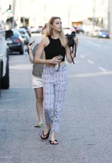Whitney Port feet photo thumbnail