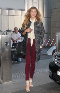 Whitney Port feet photo thumbnail