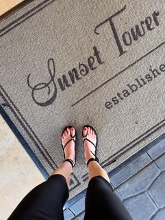Whitney Port feet photo thumbnail