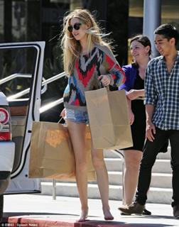 Whitney Port feet photo thumbnail