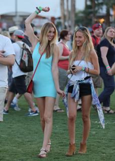 Whitney Port feet photo thumbnail