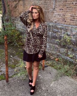 Whitney Thompson feet photo 3