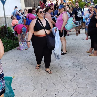 Whitney Way Thore feet photo 8