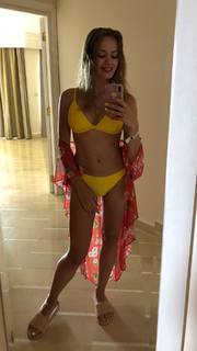 Wiktoria Gasiewska feet photo thumbnail