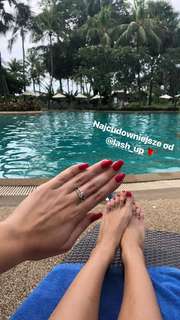Wiktoria Gasiewska feet photo thumbnail