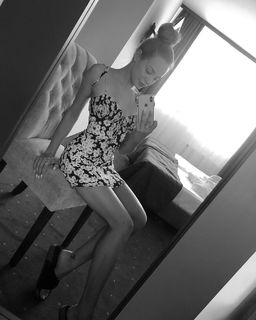 Wiktoria Gasiewska feet photo thumbnail