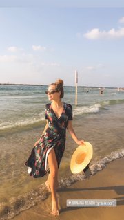 Wiktoria Gasiewska feet photo thumbnail