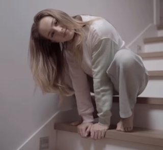 Wiktoria Gasiewska feet photo thumbnail