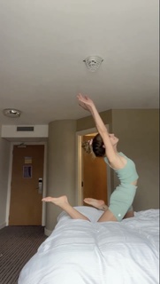 Wiktoria Gasiewska feet photo thumbnail