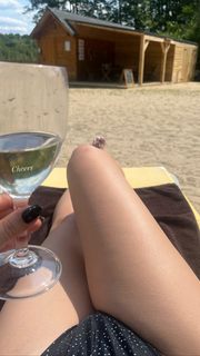 Wiktoria Gasiewska feet photo thumbnail