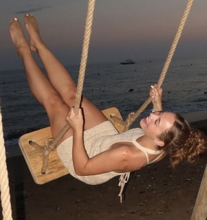 Wiktoria Gasiewska feet photo thumbnail