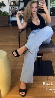 Wiktoria Gasiewska feet photo thumbnail