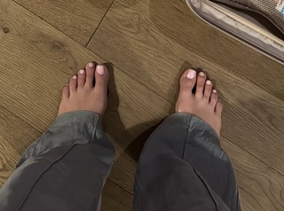 Wiktoria Gasiewska feet photo thumbnail