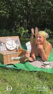 Wiktoria Gasiewska feet photo thumbnail