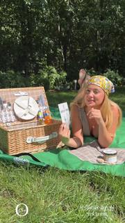 Wiktoria Gasiewska feet photo thumbnail