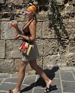 Wiktoria Gasiewska feet photo thumbnail