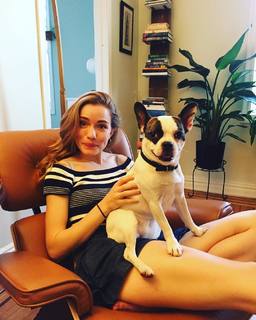 Willa Fitzgerald feet photo thumbnail