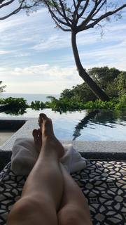 Willa Fitzgerald feet photo thumbnail